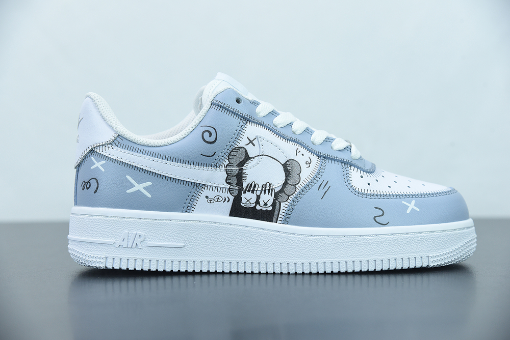 Kaws x Air Force 1 Low