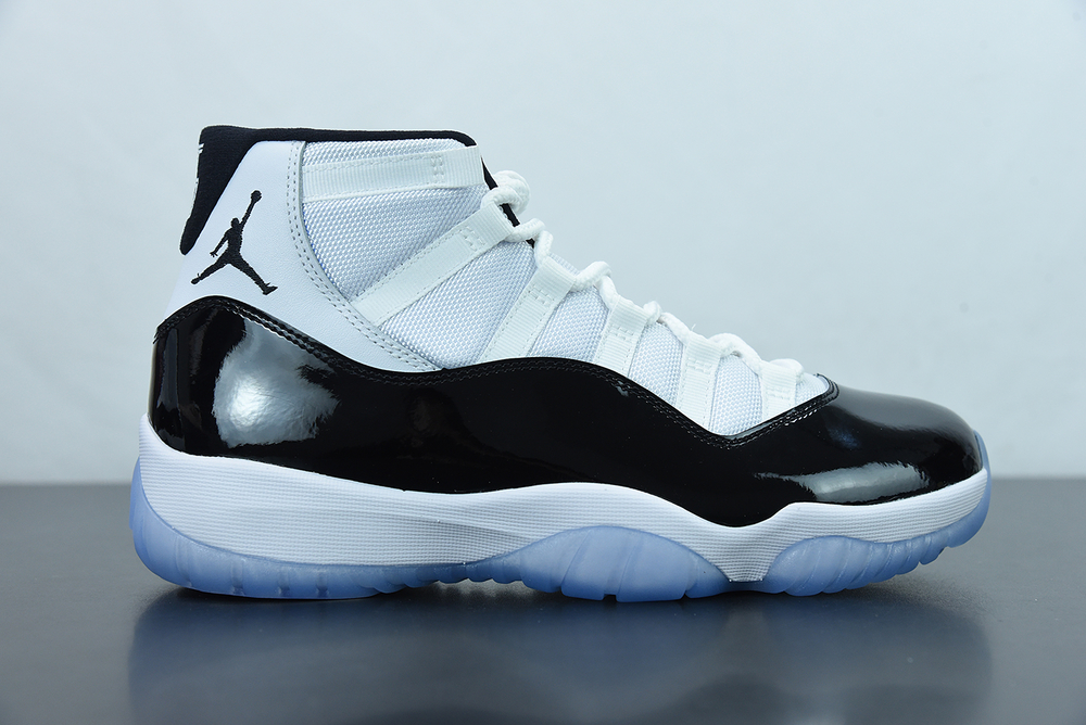 Jordan 11 Retro Concord (2018) 